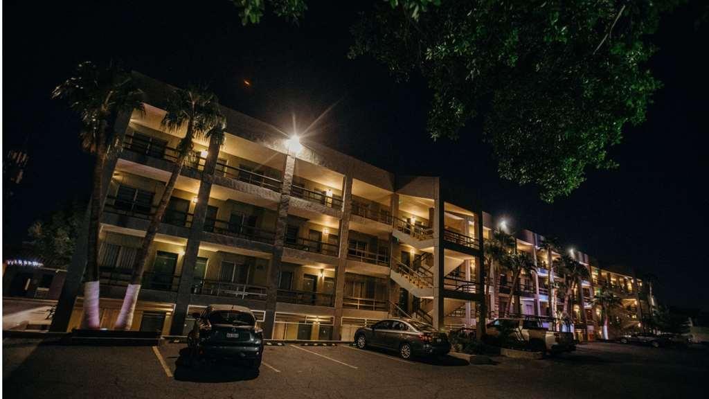 Hotel Calafia Mexicali Ngoại thất bức ảnh