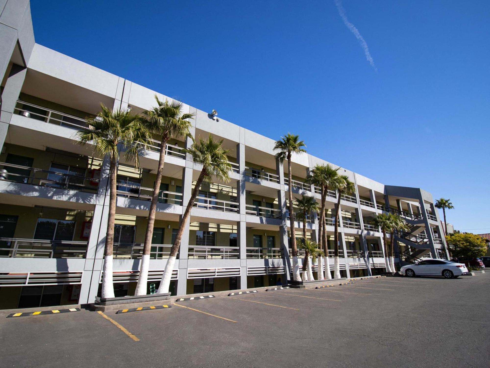 Hotel Calafia Mexicali Ngoại thất bức ảnh